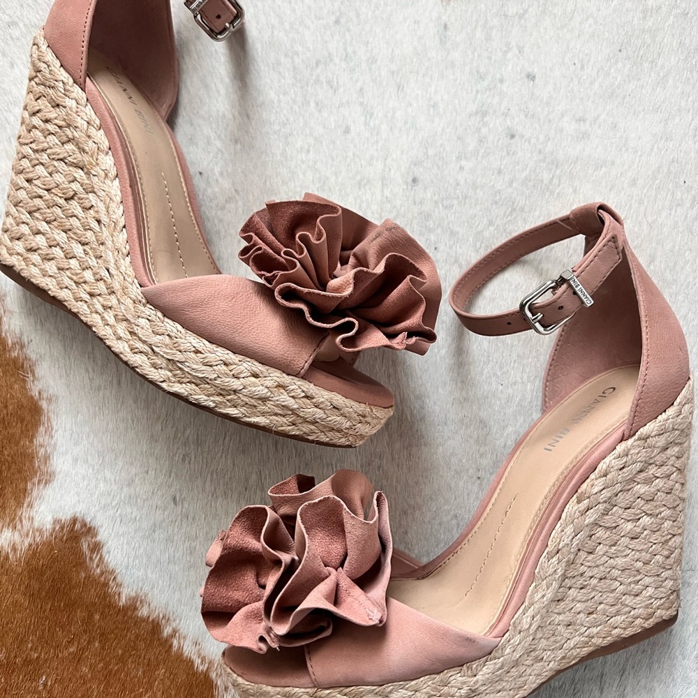 Gianni Bini Platform Wedge Sandals - Glam nude (dusted rose) Size 7.5